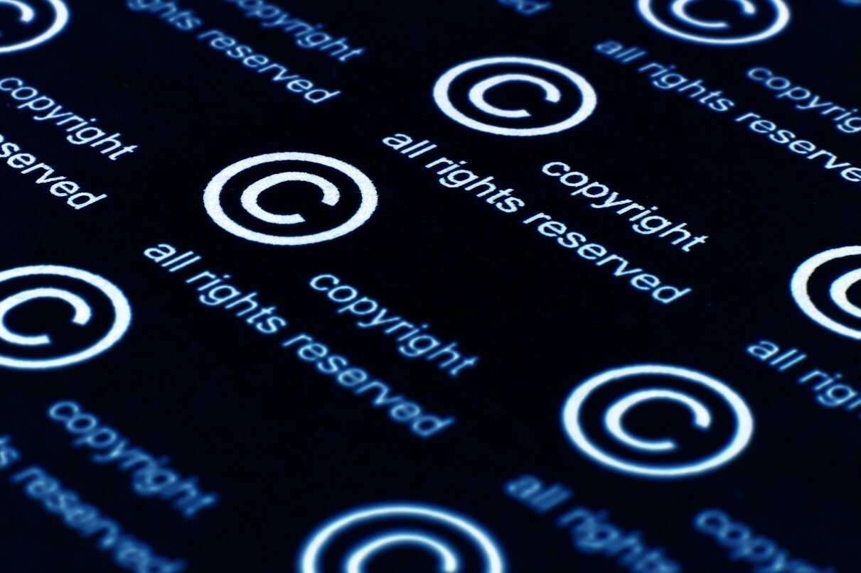 NFTs y copyright - ¿los derechos siguen perteneciendo al creador original a pesar del dinero invertido?
