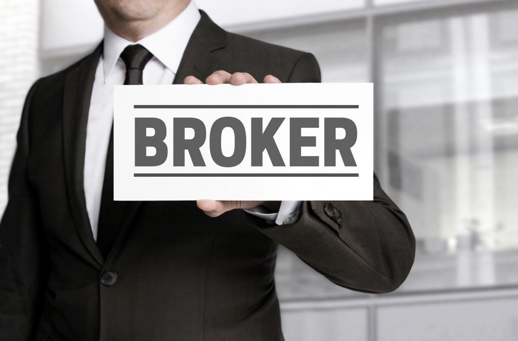 Brokers regulados para invertir en el metaverso